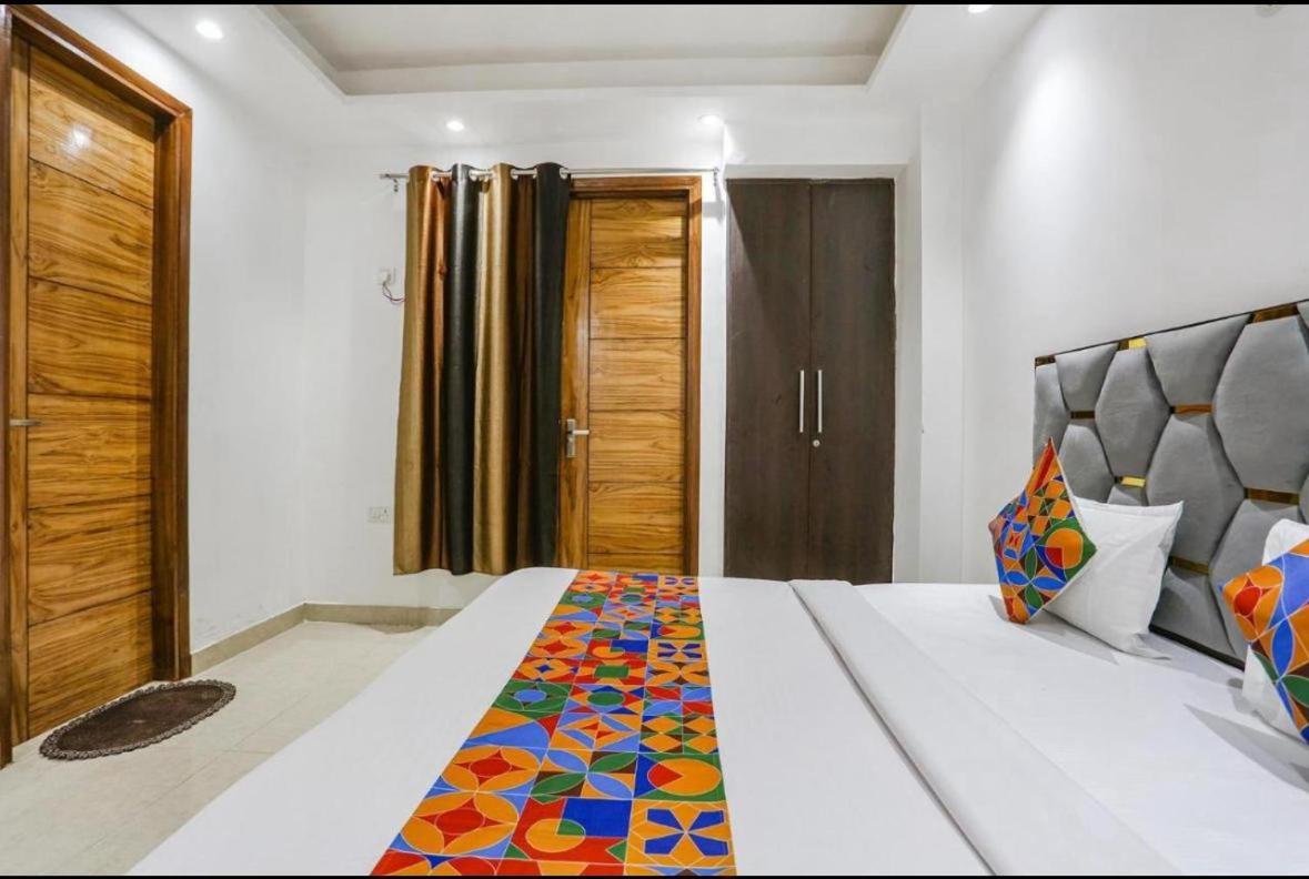 نيودلهي Hotel 24By7 المظهر الخارجي الصورة