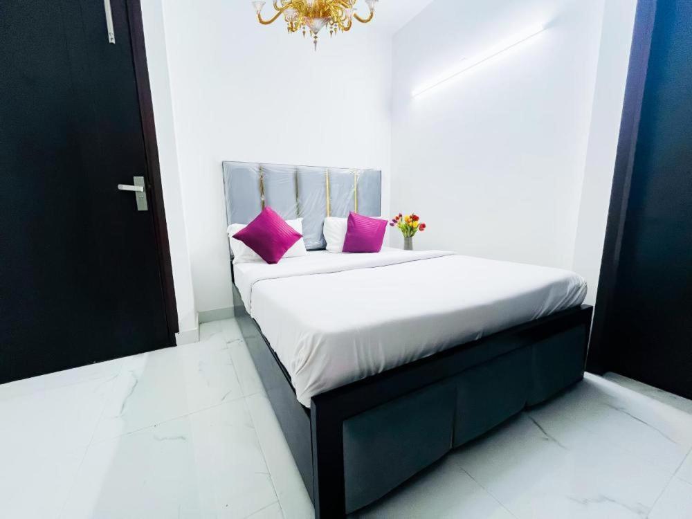 نيودلهي Hotel 24By7 المظهر الخارجي الصورة