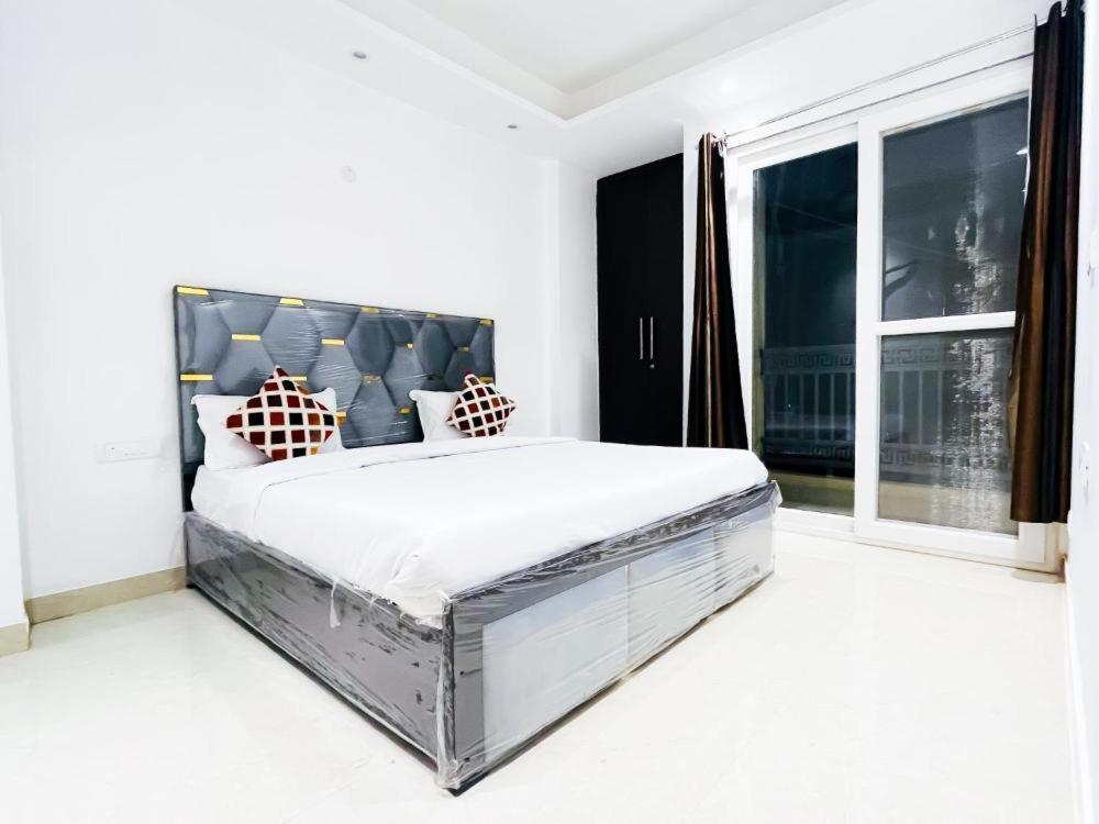 نيودلهي Hotel 24By7 المظهر الخارجي الصورة